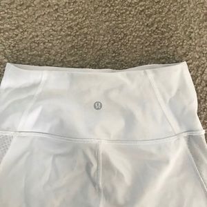 Cropped mesh Lululemon capris